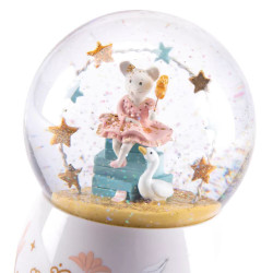 Boule à neige musicale avec la petite souris et son oie - Moulin Roty-detail
